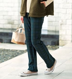 BELLUNA（ベルーナ）の「まるではく毛布！静電防止付裏ファーイージーパンツ（フルレングスパンツ）」｜ブラックウォッチ