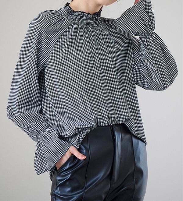 RANAN（ラナン）の「シャーリングハイネックキャンディーブラウス（ブラウス）」｜詳細画像