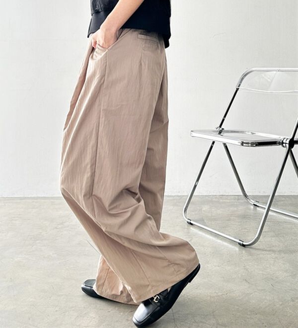 GeeRA（ジーラ）の「さらとろ素材が嬉しい！ダブルタックワイドパンツ（フルレングスパンツ）」｜詳細画像