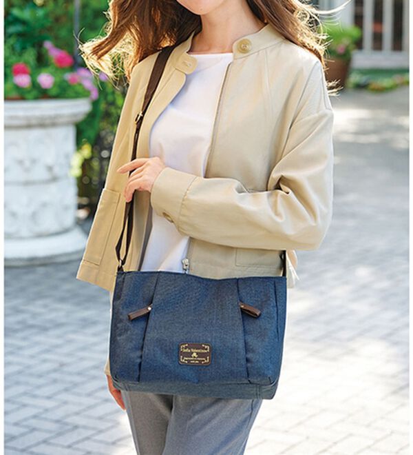 BELLUNA（ベルーナ）の「＜ソフィア・バレンチノ＞お財布の指定席がある軽量ショルダー（その他バッグ）」｜詳細画像