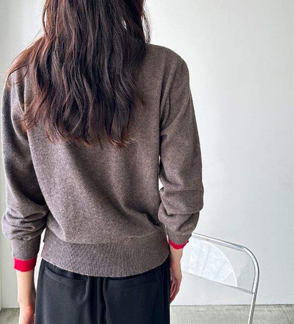 GeeRA（ジーラ）の「フェイクレイヤードクルーネックカーデ（ニットカーディガン）」｜詳細画像