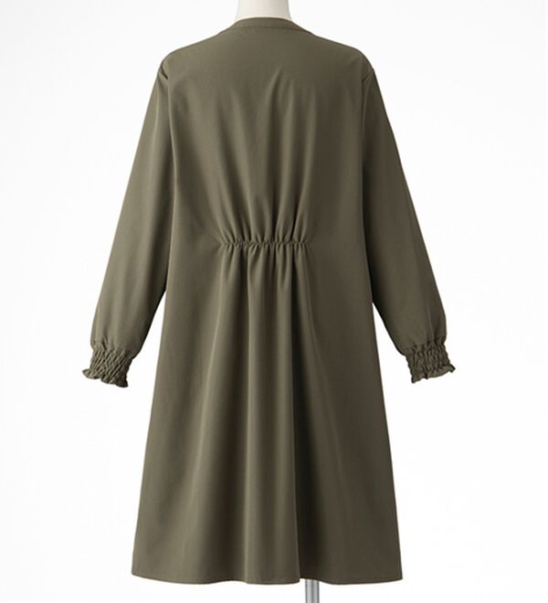 LAVIENNE（ラヴィエンヌ）の「シャーリングスリーブシャツワンピース（チュニック）」｜詳細画像