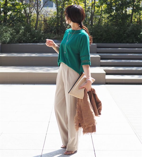 BELLUNA（ベルーナ）の「衿＆袖ハシゴレース使いプルオーバー（カットソー）」｜詳細画像