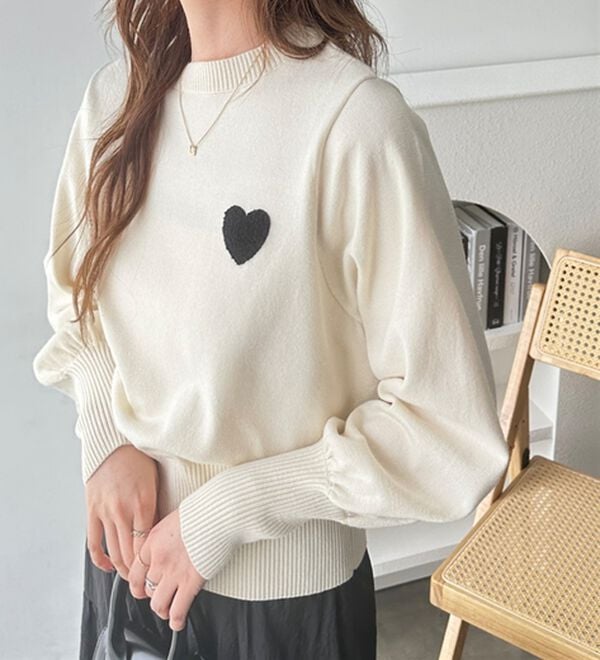 GeeRA（ジーラ）の「ハート刺繍ボリューム袖ニット（ニット・セーター）」｜詳細画像