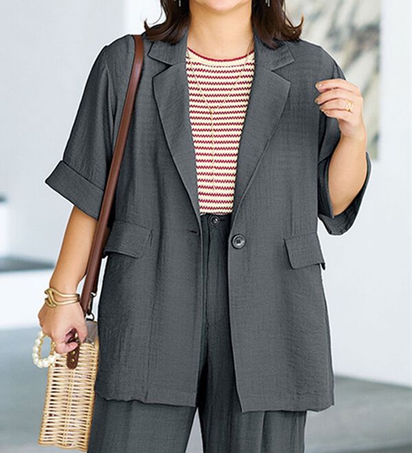 BELLUNA（ベルーナ）の「【小柄さん用】夏のきれいめコーデテーラードジャケット（テーラードジャケット）」｜スミクロ