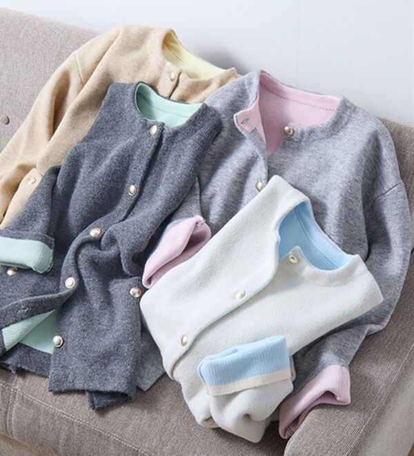 RANAN（ラナン）の「裏配色ゴールド調ボタンニットコーディガン（ニットカーディガン）」｜詳細画像