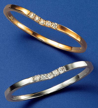 ルフラン（ルフラン）の「１８金・プラチナソフトＶラインリング（リング）」