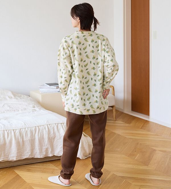 LAVIENNE（ラヴィエンヌ）の「ソフトでかるぽかフリースクルーネックパジャマ（パジャマ・ルームウェア）」｜詳細画像