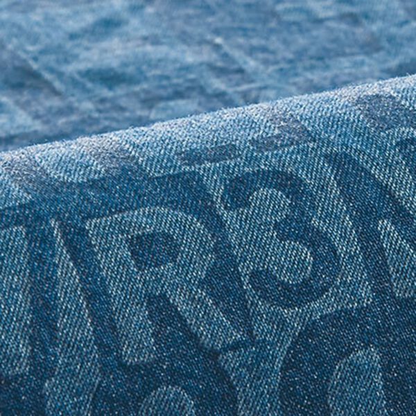 BELLUNA（ベルーナ）の「英字プリントデニムシャツチュニック（シャツ）」｜詳細画像