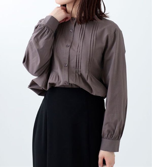 BELLUNA（ベルーナ）の「綿レーヨン素材ピンタックシャツチュニック（チュニック）」｜チャコール