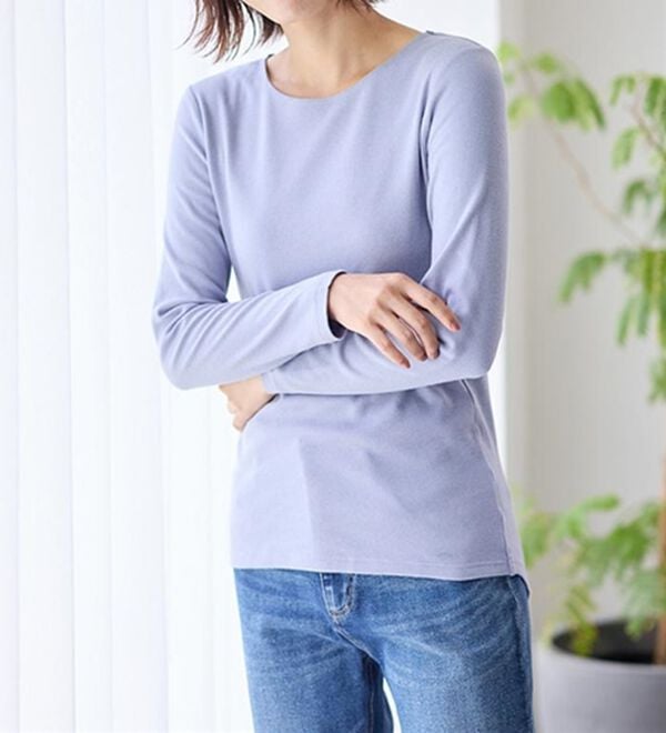 LAVIENNE（ラヴィエンヌ）の「【医師オススメ】綿１００％吸湿発熱あったかインナー　クルーネックインナー長袖（肌着・インナーウェア）」｜詳細画像