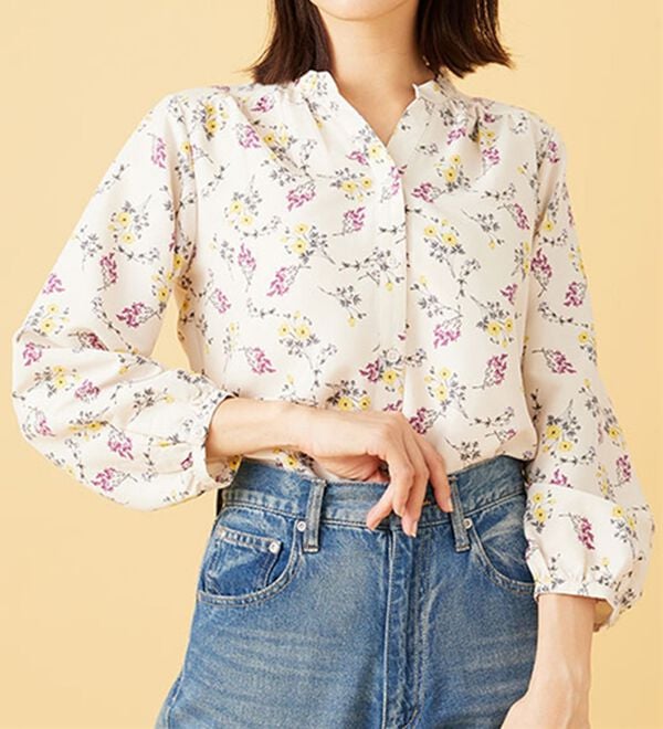 BELLUNA（ベルーナ）の「ふんわり柔らかギャザー使いブラウス（ブラウス）」｜詳細画像