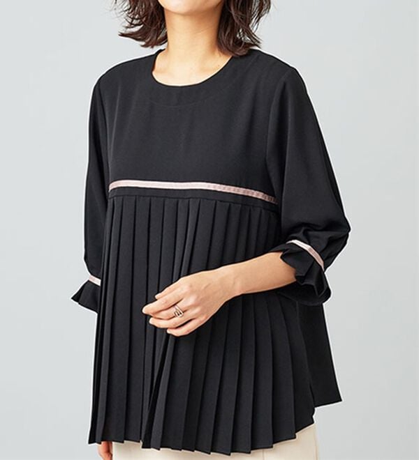 BELLUNA（ベルーナ）の「【Ｌａｇｒｉｌｕａ】配色ライン使いタックデザインブラウス（ブラウス）」｜詳細画像