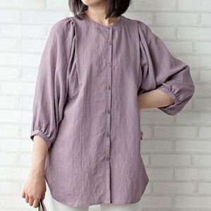 BELLUNA（ベルーナ）の「ドビー素材タック使いシャツチュニック（チュニック）」｜ローズグレー