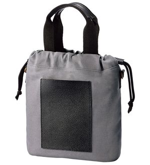 「＜富士金梅＞帆布&times;スコッチガードレザー巾着（メンズトートバッグ）」｜グレー