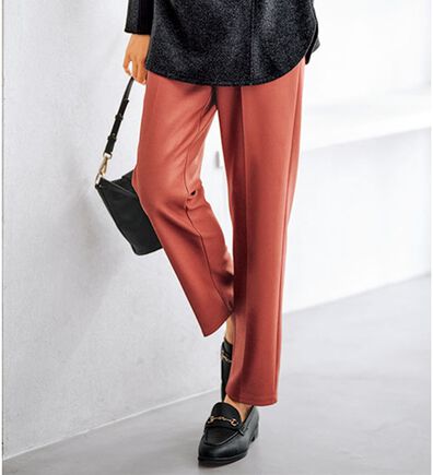 BELLUNA（ベルーナ）の「裏起毛ジョーゼット素材テーパードパンツ（テーパードパンツ）」