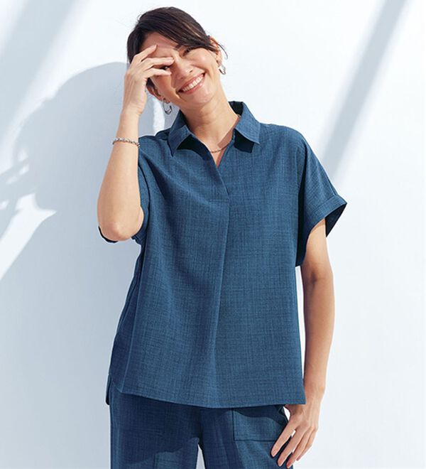 BELLUNA（ベルーナ）の「ひんやりリネンライク素材ゆったりブラウス（ブラウス）」｜ブルー