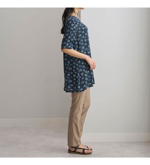 BELLUNA（ベルーナ）の「レーヨンプリント肩ボタン使いチュニック（チュニック）」｜詳細画像