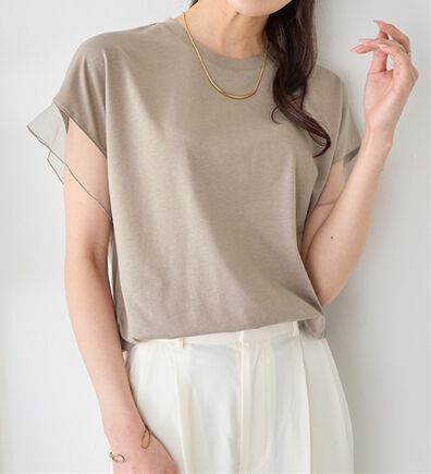 alotta（アロッタ）の「１枚でこなれ感！袖チュールデザイン綿混Ｔシャツ（Tシャツ）」