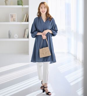 alotta（アロッタ）の「パフ袖とろみブラウスチュニックワンピース（チュニックワンピース）」｜スモーキーブルー