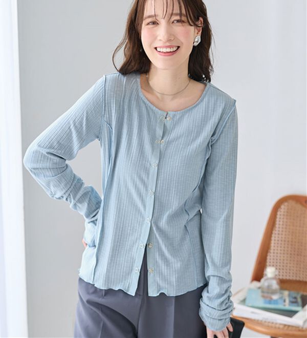 Viola e Viola（ヴィオラ エ ヴィオラ）の「針抜きシアードットボタンカーデ（その他カーディガン）」｜ライトブルー