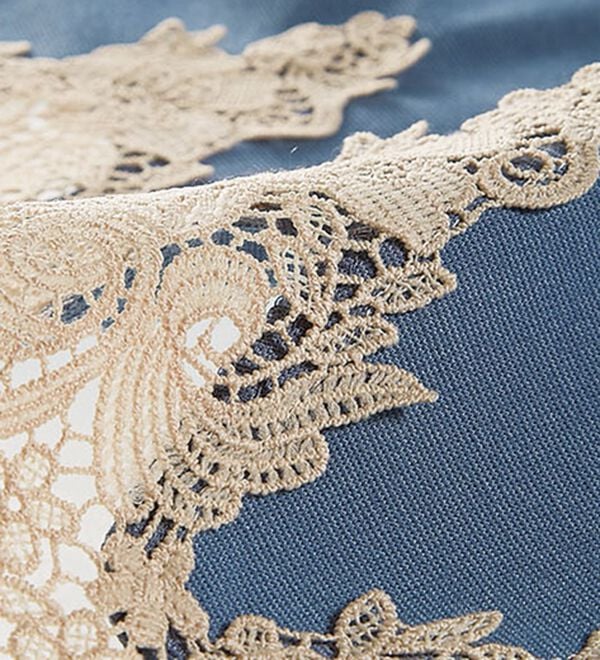 BELLUNA（ベルーナ）の「華やか配色ケミカルレース使いチュニック（チュニック）」｜詳細画像