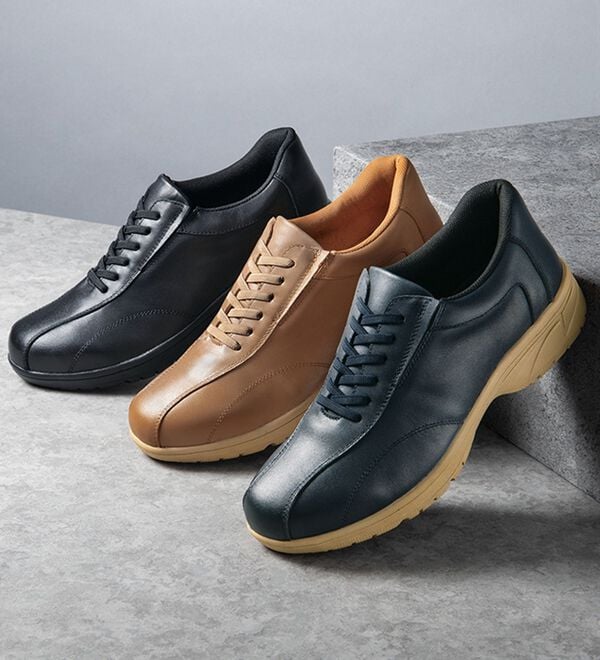 「＜ＬＥＯＮ＞履きやすさに驚き！本革ウォーキングシューズ（メンズスニーカー）」｜詳細画像