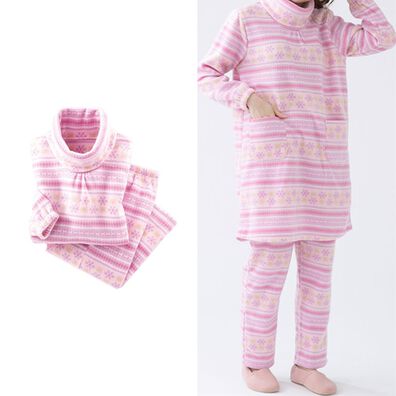 LAVIENNE（ラヴィエンヌ）の「ソフトでかるぽかフリースパジャマ　ワンピース（パジャマ・ルームウェア）」