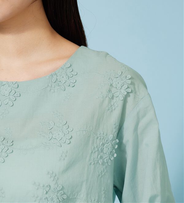 BELLUNA（ベルーナ）の「モチーフレース使いふんわり袖ブラウス（ブラウス）」｜詳細画像