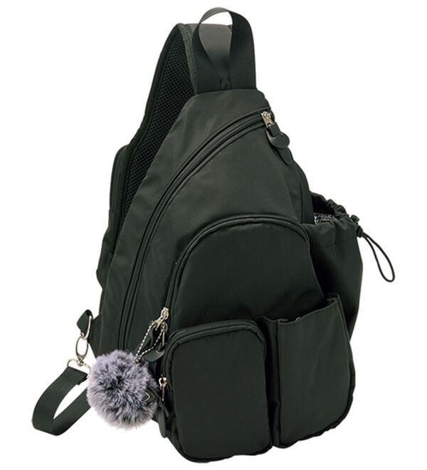 BELLUNA（ベルーナ）の「気がきく小回り優秀ボディバッグ（リュック）」｜黒無地