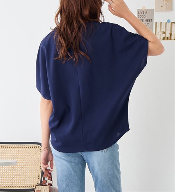 alotta（アロッタ）の「着痩せが叶うドルマンスリーブきれいめカットソー（カットソー）」｜詳細画像