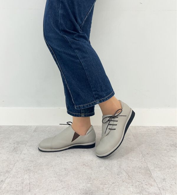 BELLUNA（ベルーナ）の「イタリアンレザーサイドリボンスリッポン（スリッポン）」｜詳細画像