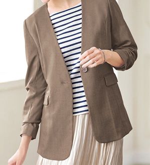 BELLUNA（ベルーナ）の「カジュアルコーデにきちんと感を！ノーカラージャケット（ノーカラージャケット）」｜モカ