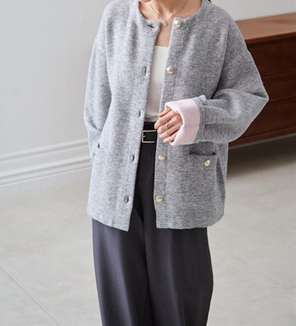 RANAN（ラナン）の「裏配色ゴールド調ボタンニットコーディガン（ニットカーディガン）」｜詳細画像