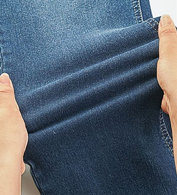 BELLUNA（ベルーナ）の「ふんわり裏起毛ストレッチデニムパンツ（フルレングスパンツ）」｜詳細画像