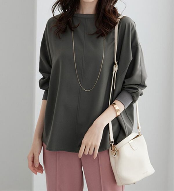 BELLUNA（ベルーナ）の「きれい見えドルマンプルオーバー（カットソー）」｜グレー