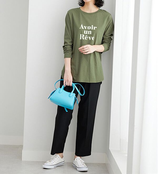 BELLUNA（ベルーナ）の「着回し上手に！きれい見え綿１００％素材ロゴプルオーバー（カットソー）」｜詳細画像