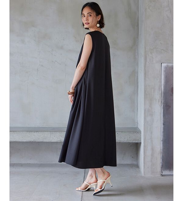 美品✨ Max Mara STUDIO ラミー(麻)ベルテッドワンピース　フレア 美品✨ Max Mara STUDIO ラミー(麻)ベルテッドワンピース フレア
