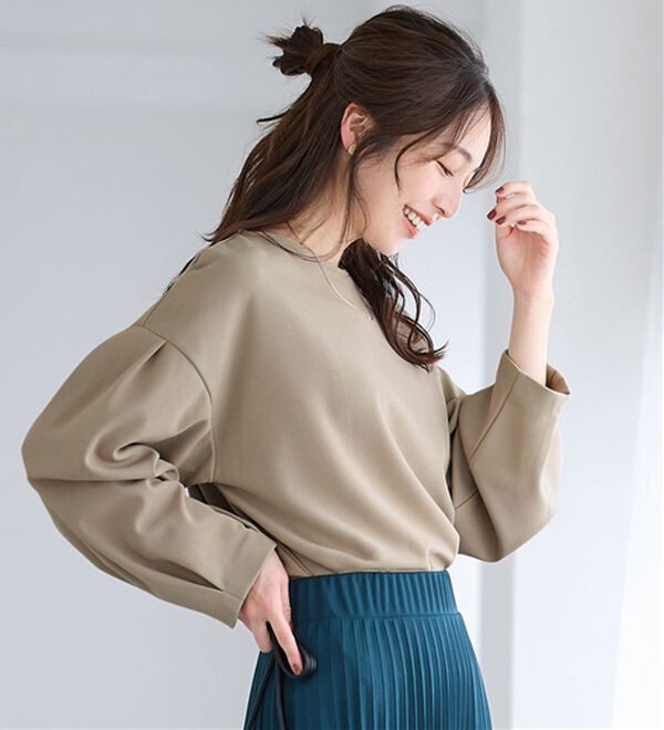 Viola e Viola（ヴィオラ エ ヴィオラ）の「【４つの機能付】楽キレイ袖タックブラウス（ブラウス）」｜詳細画像