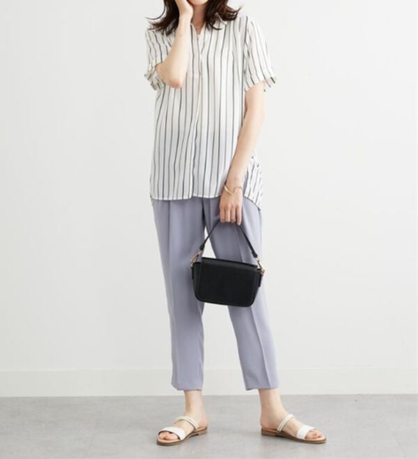 BELLUNA（ベルーナ）の「エアリーツイル裾タックシャツチュニック（チュニック）」｜詳細画像