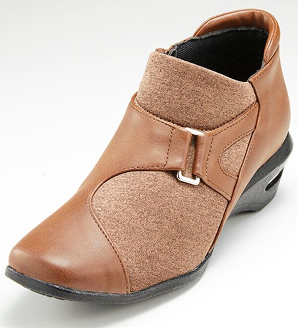 BELLUNA（ベルーナ）の「４Ｅエアソールストレッチブーティ（ブーツ）」｜ブラウン