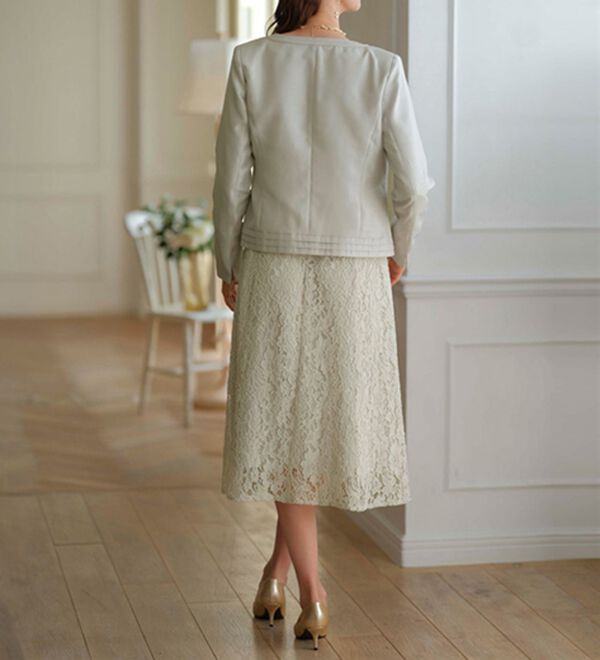 BELLUNA（ベルーナ）の「シャンタン素材ノーカラージャケットレースワンピースアンサンブル（ワンピースセットスーツ）」｜詳細画像