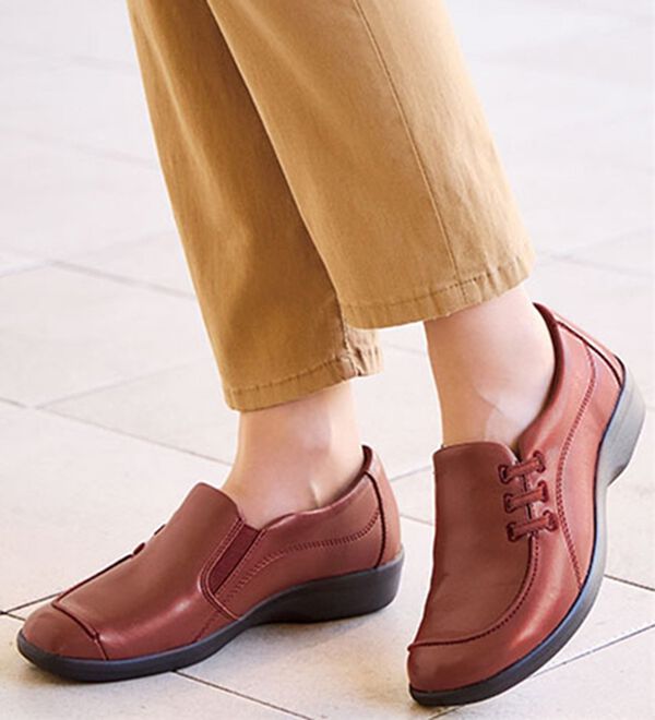 BELLUNA（ベルーナ）の「＜トパーズ＞滑りにくいオブリークシューズ（スリッポン）」｜詳細画像