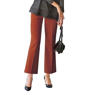 BELLUNA（ベルーナ）の「ジョーゼット素材フレアーパンツ（フルレングスパンツ）」｜カシスオレンジ