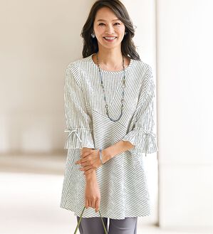 BELLUNA（ベルーナ）の「シャーリング素材ストライプ切替ブラウス（チュニック）」｜詳細画像