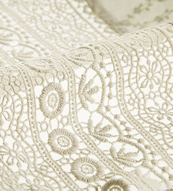 BELLUNA（ベルーナ）の「【Ｌａｇｒｉｌｕａ】綿１００％レース使いシャツチュニック（チュニック）」｜詳細画像