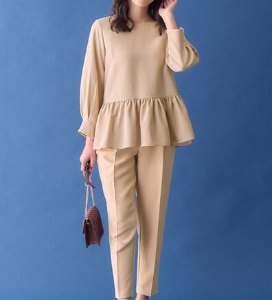 alotta（アロッタ）の「きれいめペプラムセットアップ（パンツスーツ）」