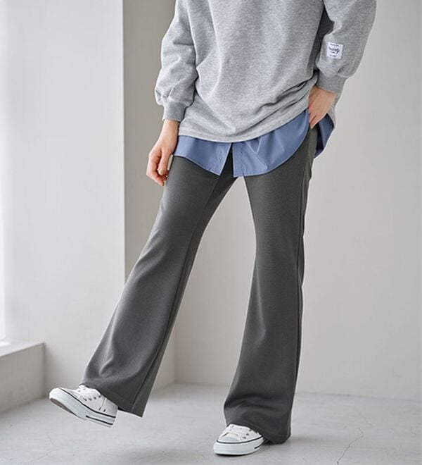 BELLUNA（ベルーナ）の「シュッと体型カバー！ジャストフィットフレアーパンツ（フルレングスパンツ）」｜詳細画像