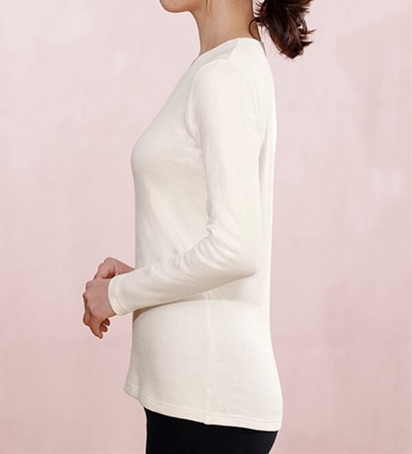 LAVIENNE（ラヴィエンヌ）の「超・暖　吸湿発熱　素肌よろこぶ綿１００％あったかインナー　クルーネックインナー（肌着・インナーウェア）」｜詳細画像