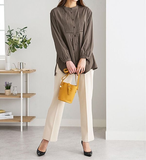 BELLUNA（ベルーナ）の「レース&times;ピンタック使いシャツチュニック（チュニック）」｜詳細画像